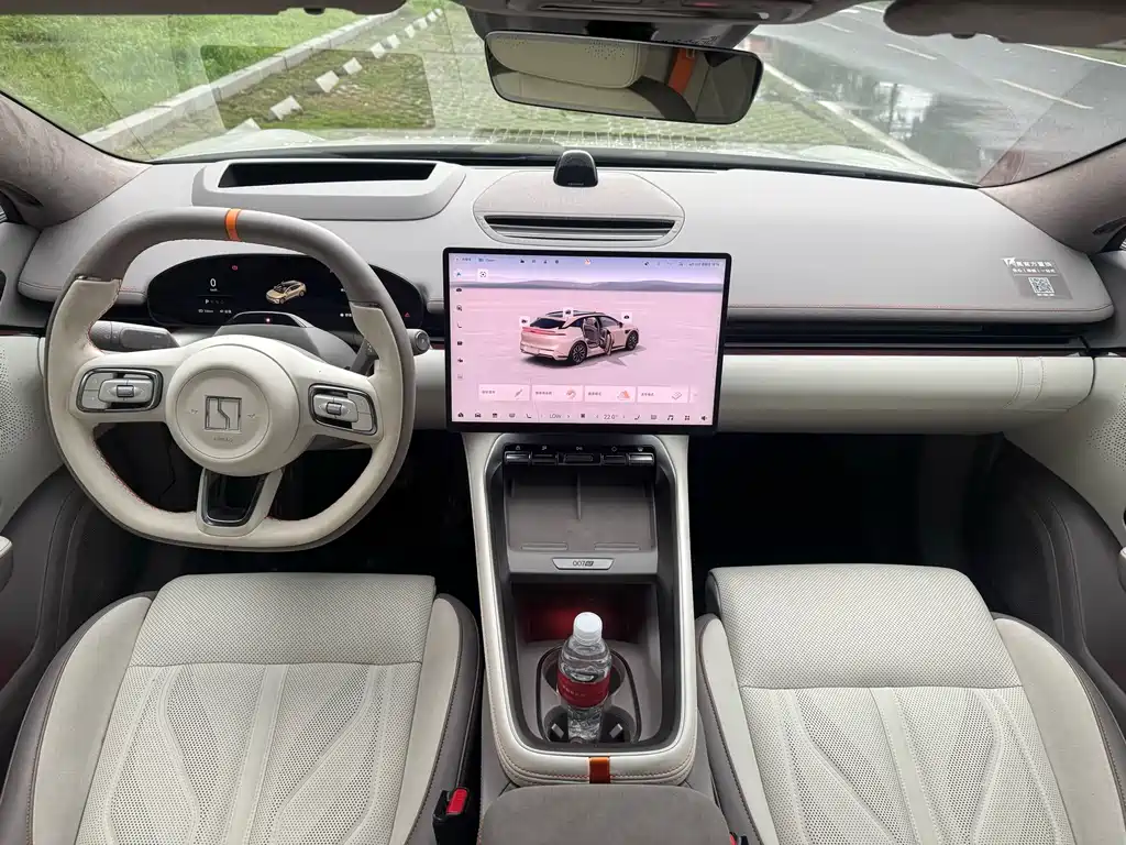 Jizhe 007 GT 2025 Edition Four-wheel Drive Intelligent Driving Version 75kWh
