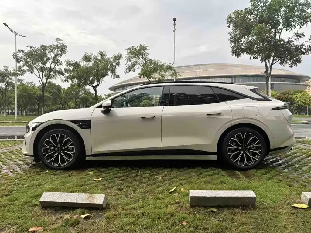 Jizhe 007 GT 2025 Edition Four-wheel Drive Intelligent Driving Version 75kWh