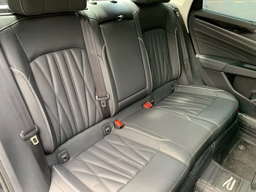 Passat 2023 330 TSI Starry Luxury Edition