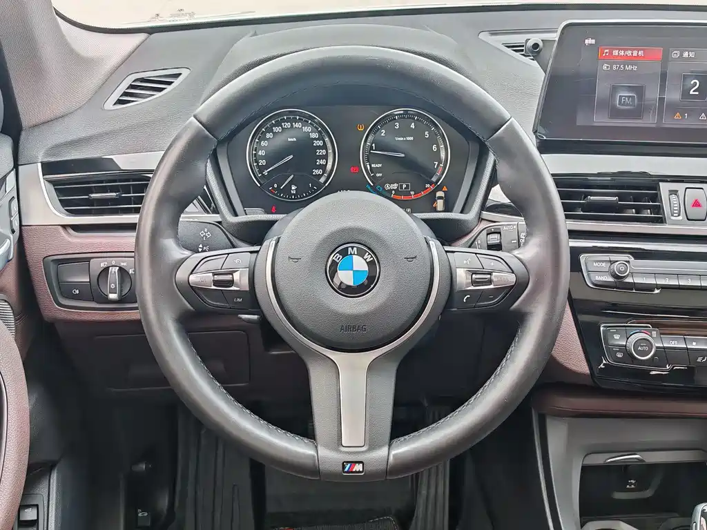 BMW X1 2022 sDrive25Li Leading Edition