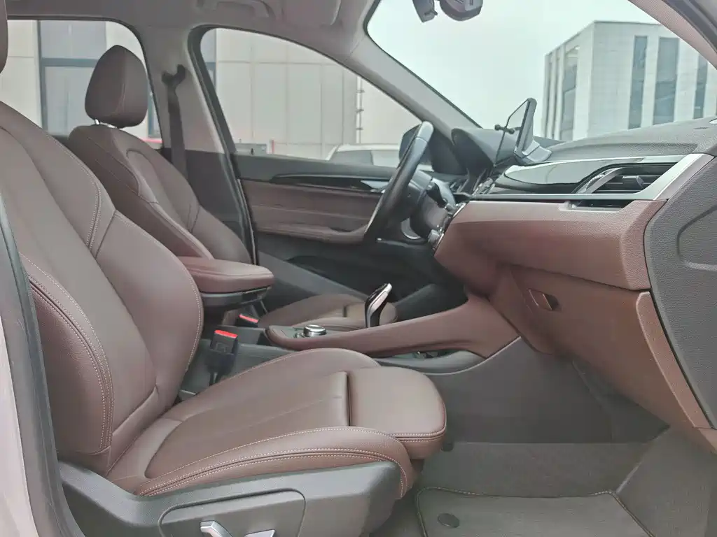 BMW X1 2022 sDrive25Li Leading Edition
