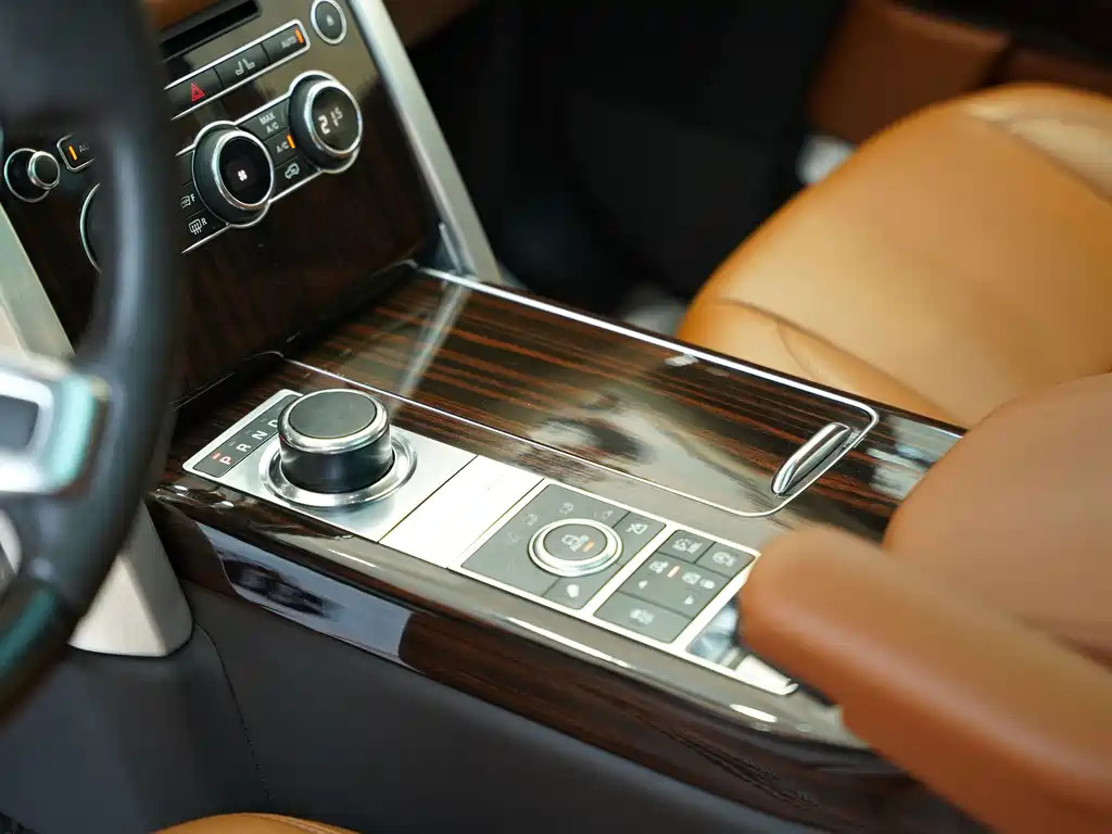 Range Rover 2014 Model 5.0 SC V8 AB Summit Creation Extended US Specification Edition