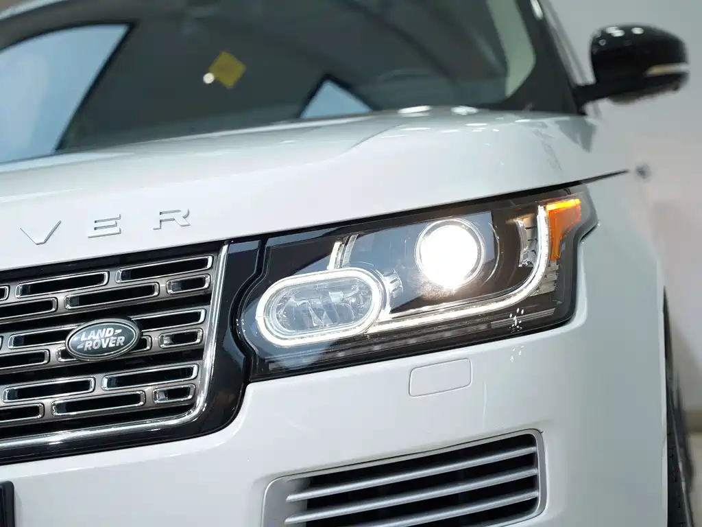 Range Rover 2014 Model 5.0 SC V8 AB Summit Creation Extended US Specification Edition