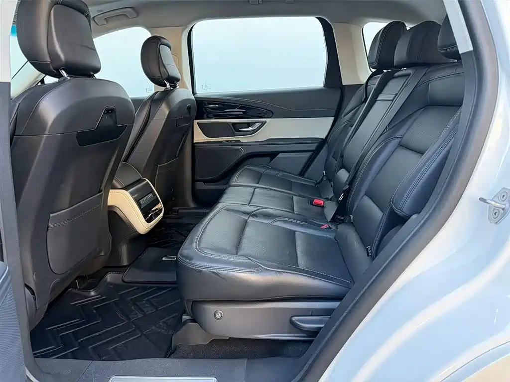 Navigator 2025 2.0T All-Wheel Drive Premium Hybrid Edition