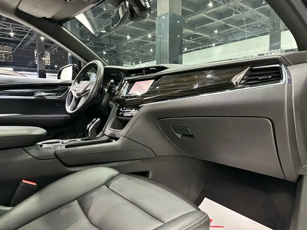 Cadillac XT5 2021 2.0T Two-Wheel Drive Luxury Edition