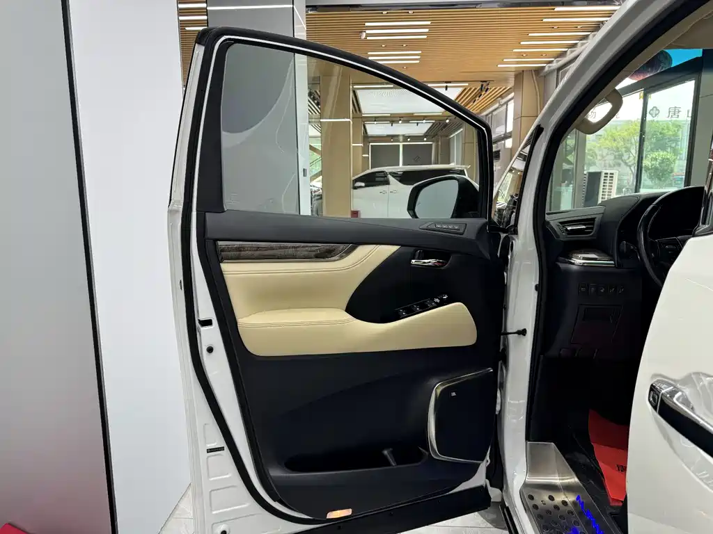 Alphard 2020款 Hybrid 2.5L Prestige Edition