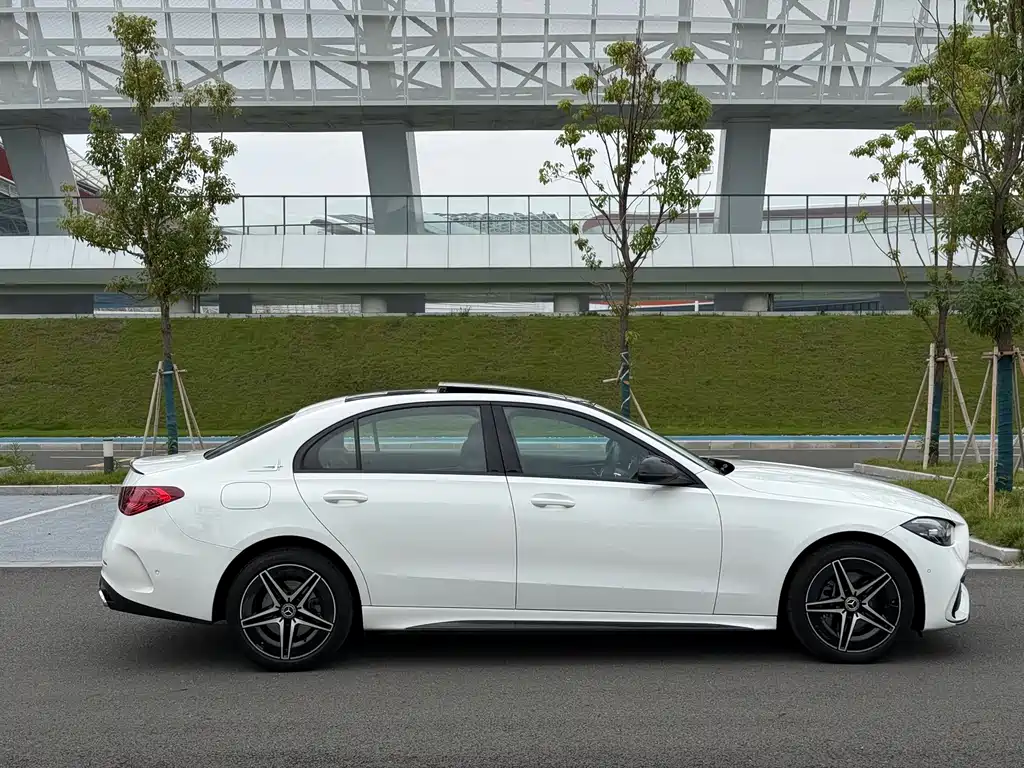 Mercedes-Benz C 2025 C 260 L Night Motion Edition