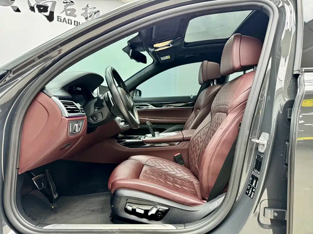 BMW 7 Series 2019 740Li xDrive Executive M Sport Package