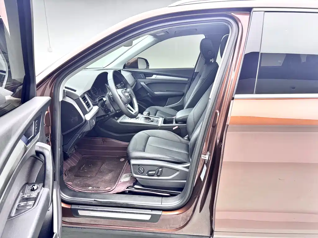 Audi Q5L 2018 40 TFSI Enjoy Advance Edition National V