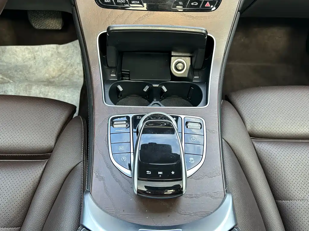 Mercedes-Benz GLC 2017 GLC 300 4MATIC Dynamic Edition