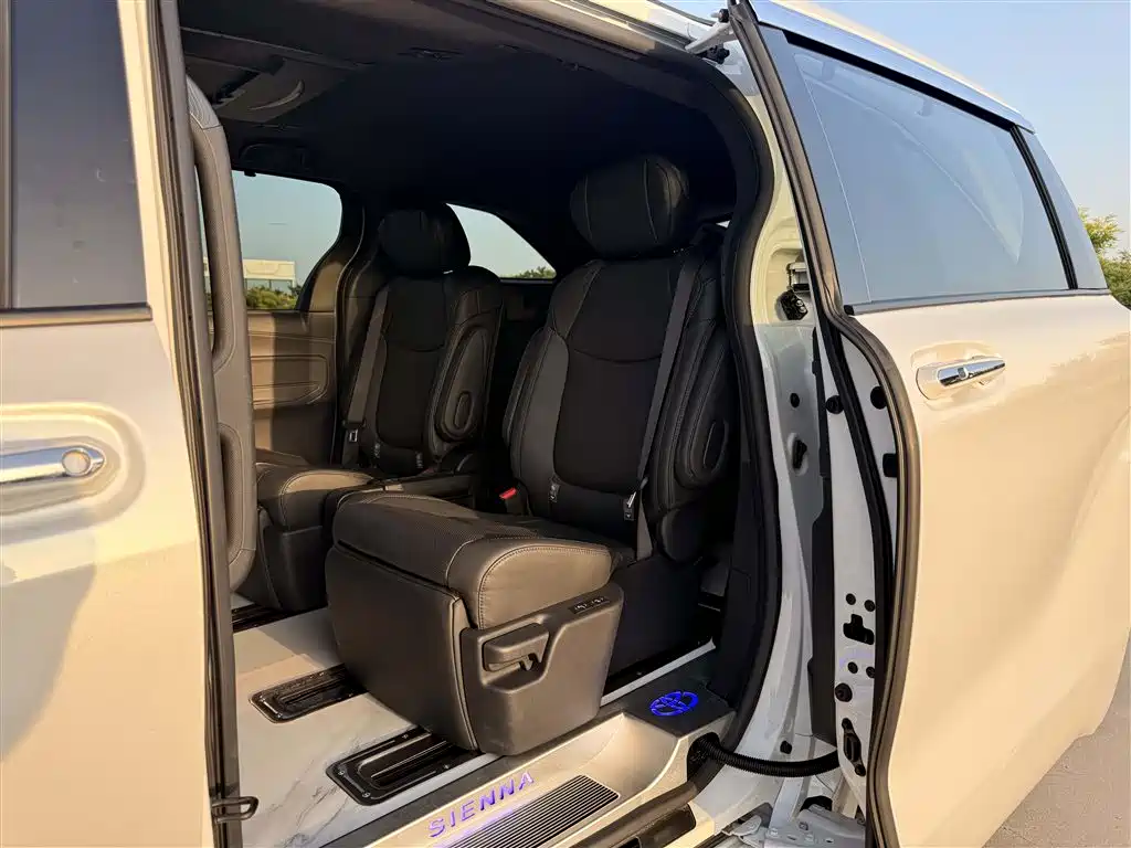 Sienna 2023 2.5L Hybrid Prestige Edition