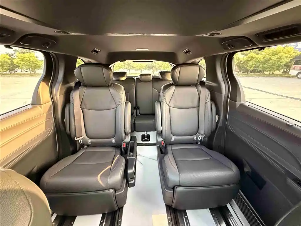 Sienna 2023 2.5L Hybrid Prestige Edition
