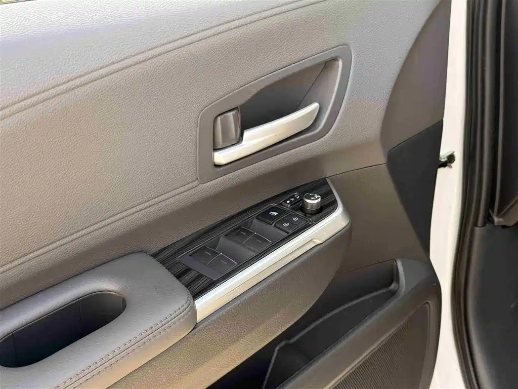 Sienna 2023 2.5L Hybrid Prestige Edition