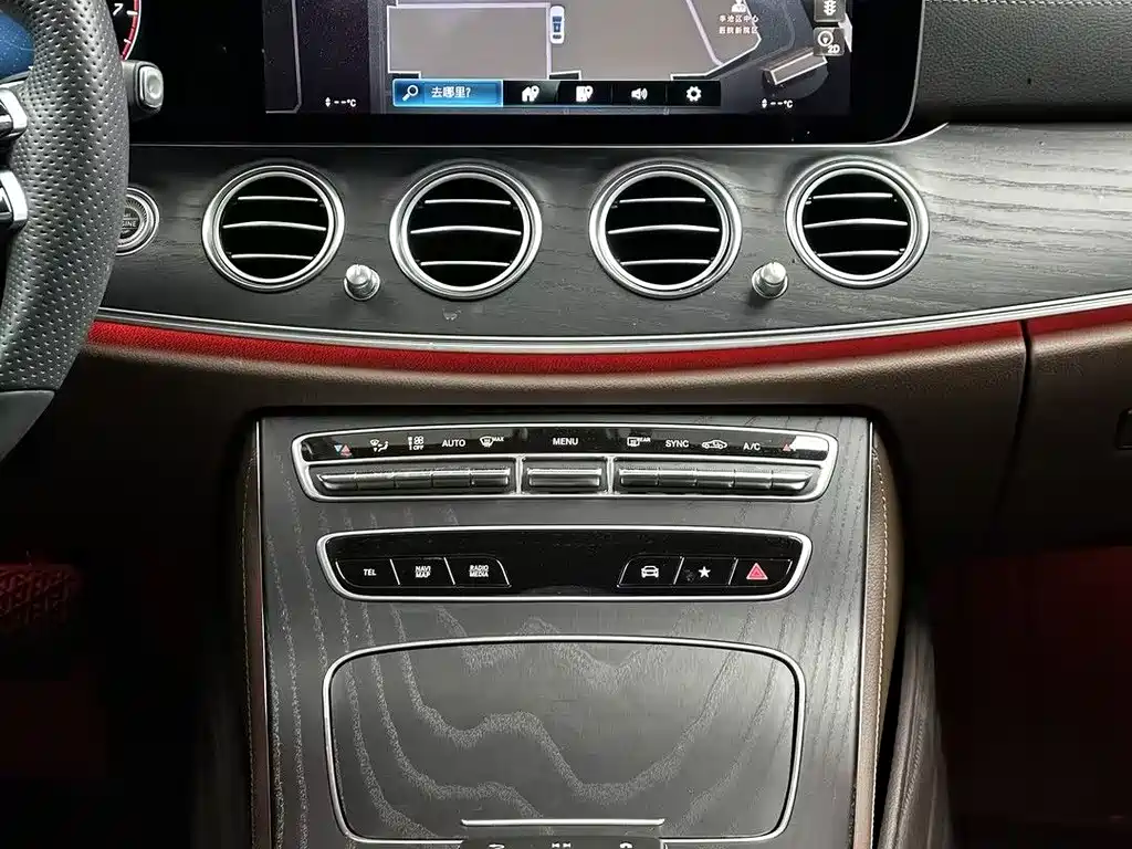 Mercedes-Benz E-Class 2022 Facelift 3 E 300 L Sporty and Stylish Edition