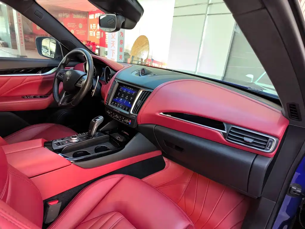 Levante 2019 3.0T Standard Edition Euro VI