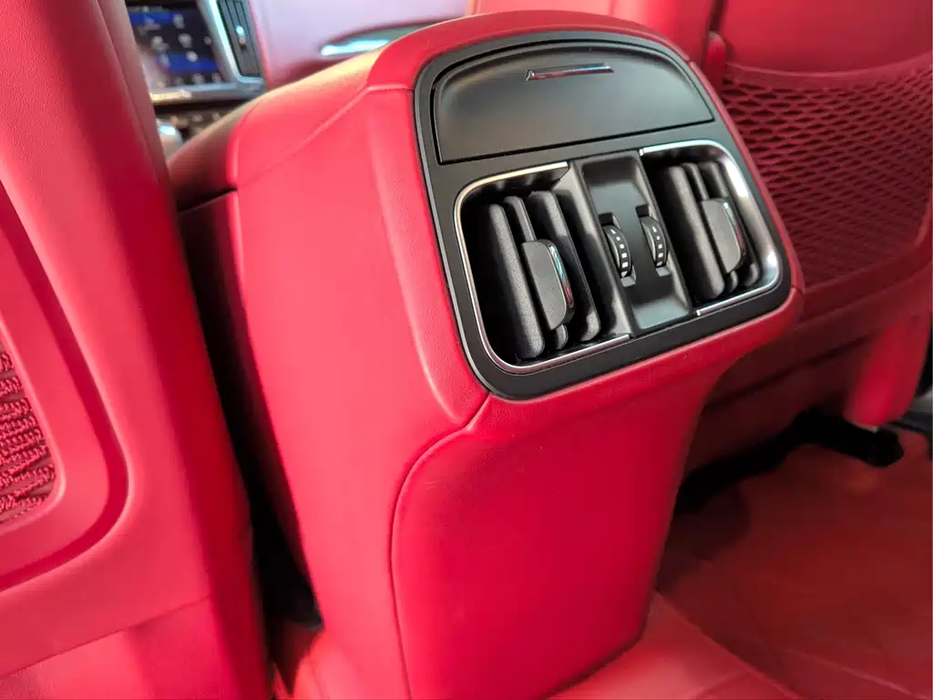 Levante 2019 3.0T Standard Edition Euro VI
