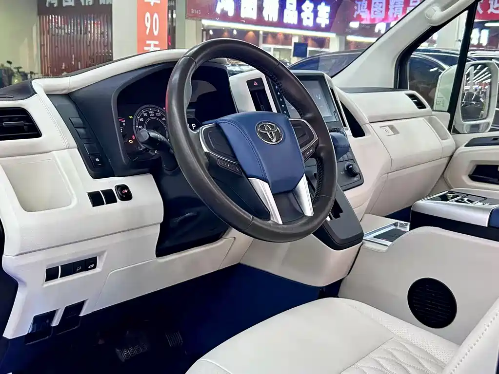 HIACE 2021 3.5L Automatic