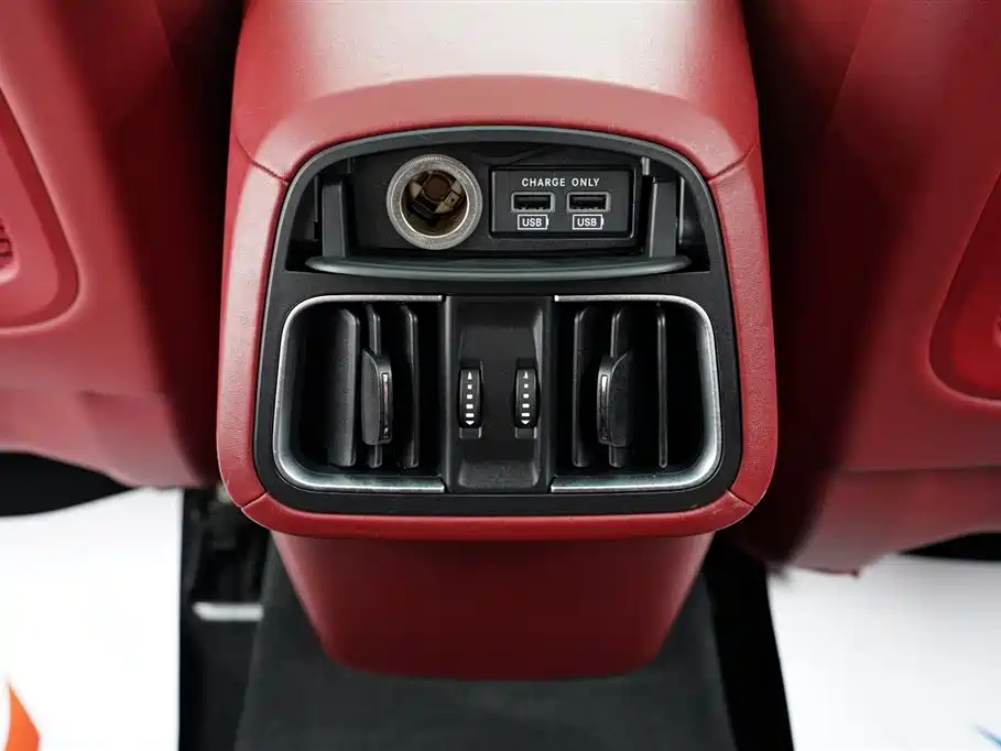 Levante 2018 3.0T Standard Edition