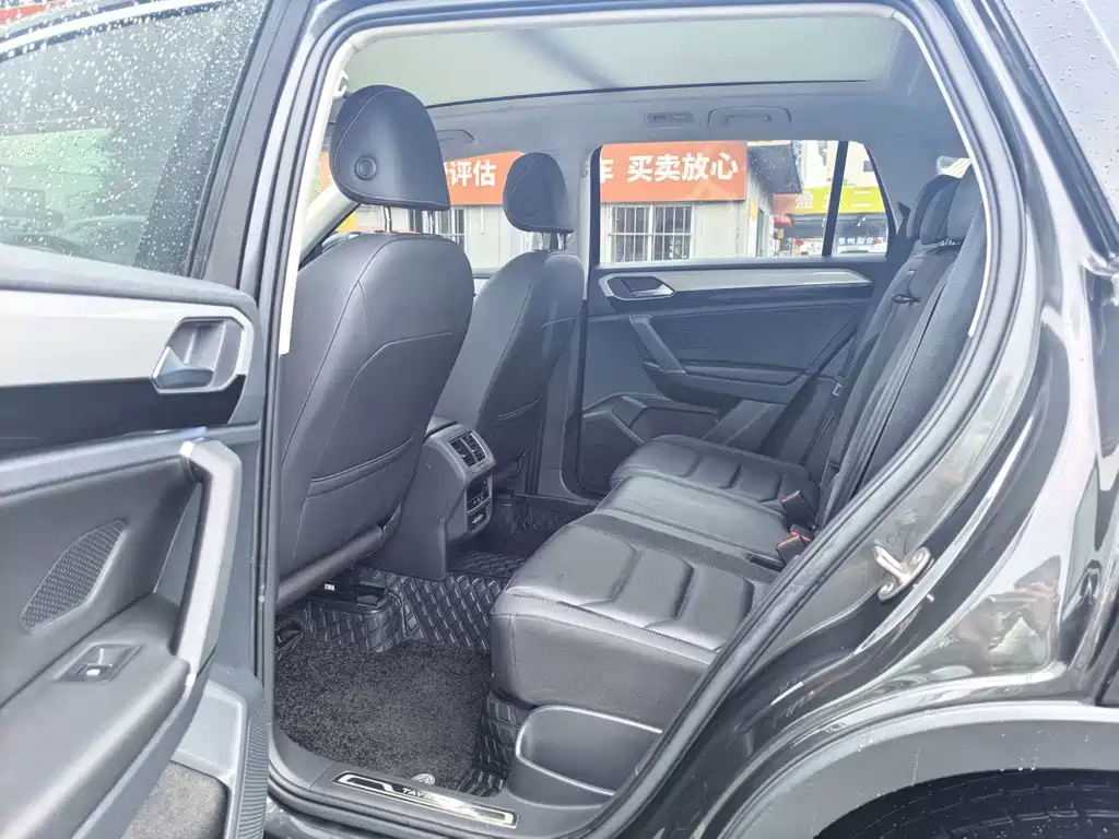 Tayron 2020 330TSI Two-Wheel Drive Luxury Smart Connect Edition