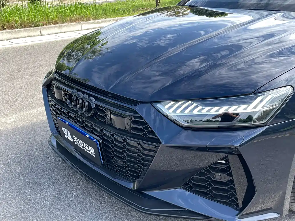 Audi A7 2023 55 TFSI quattro Premium trim