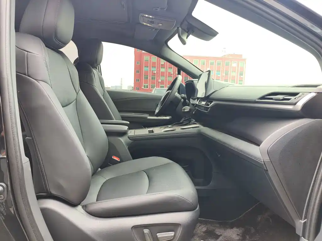 Sienna 2026 2.5L Hybrid 4WD Luxury Edition