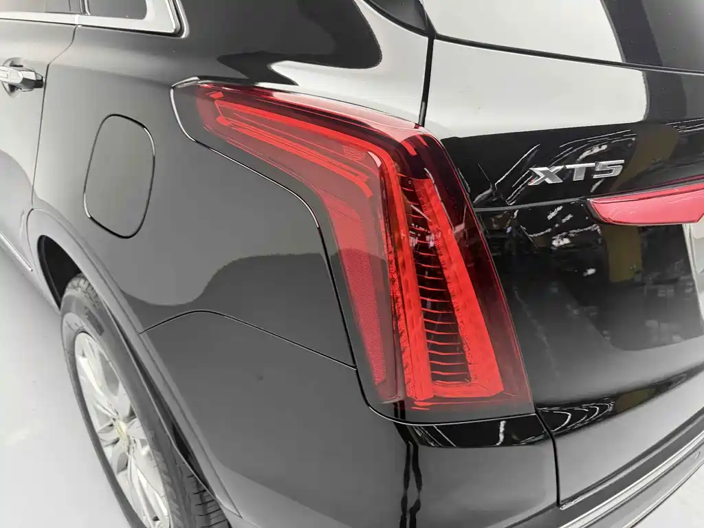 Cadillac XT5 2022 2.0T Two-Wheel Drive Luxury Edition