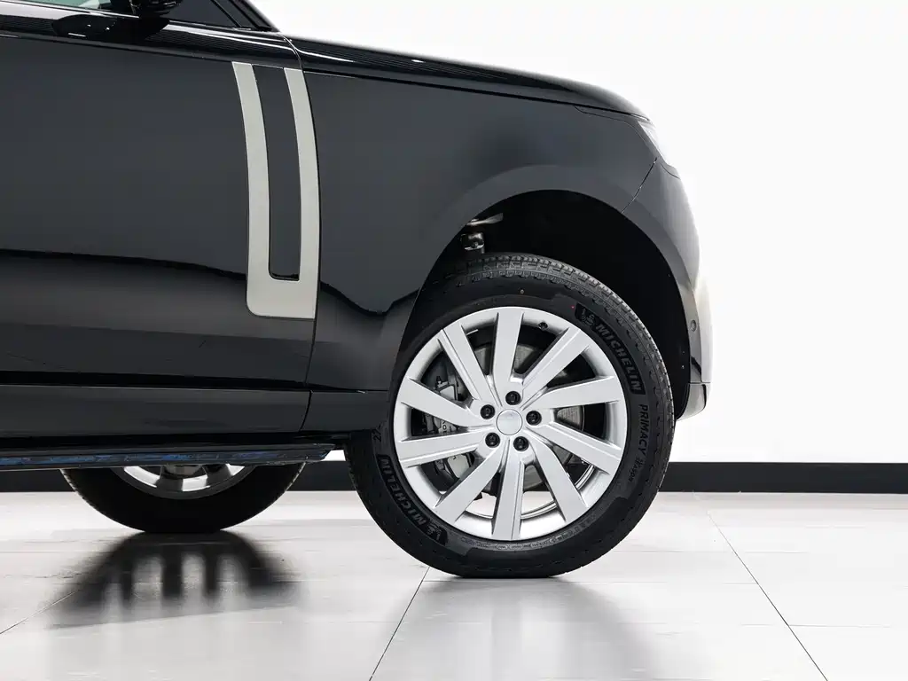 Range Rover 2025 Edition 3.0 L6 400PS Grand Extended Version