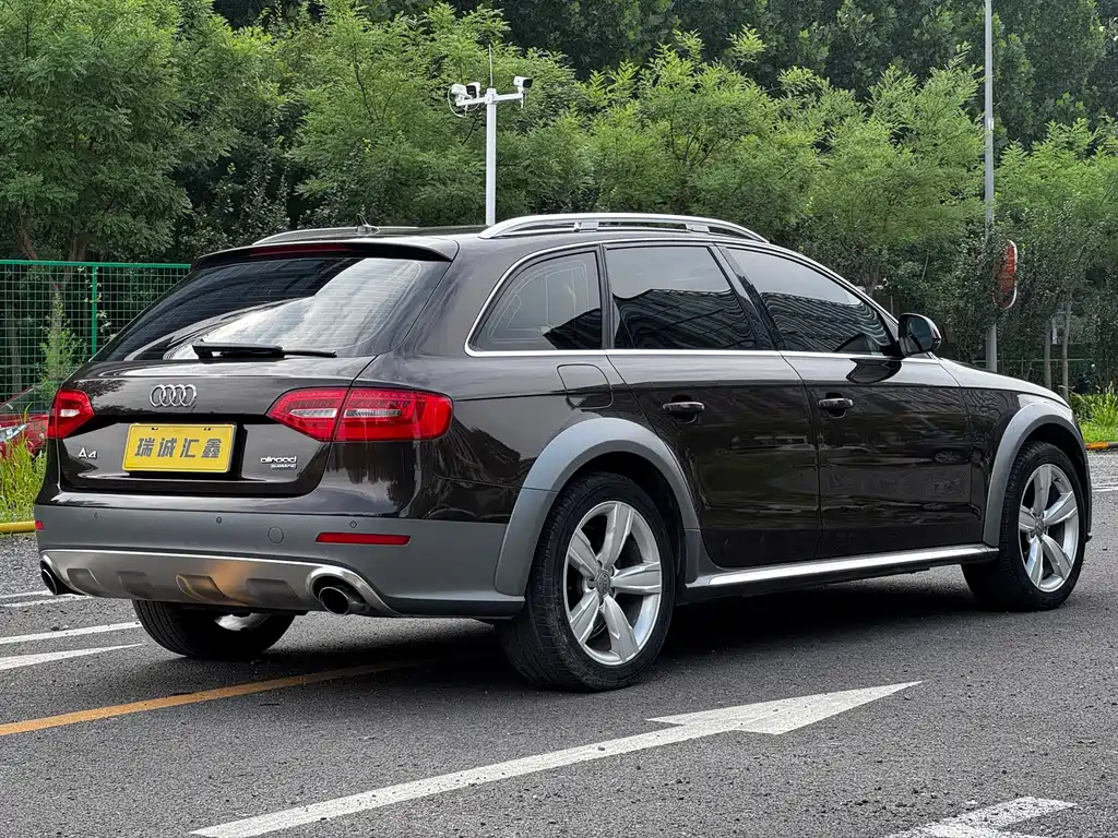 Audi A4 Import 2014 40 TFSI allroad quattro plus edition