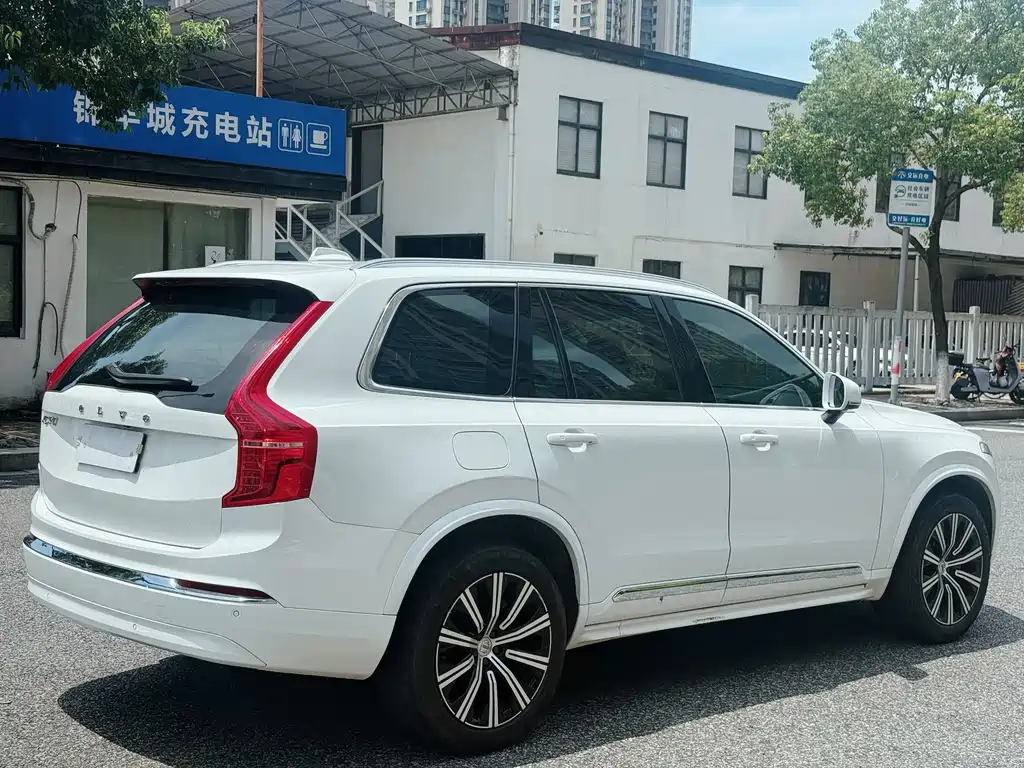 Volvo XC90 2025 B6 Intelligent Luxury Edition 7-seater
