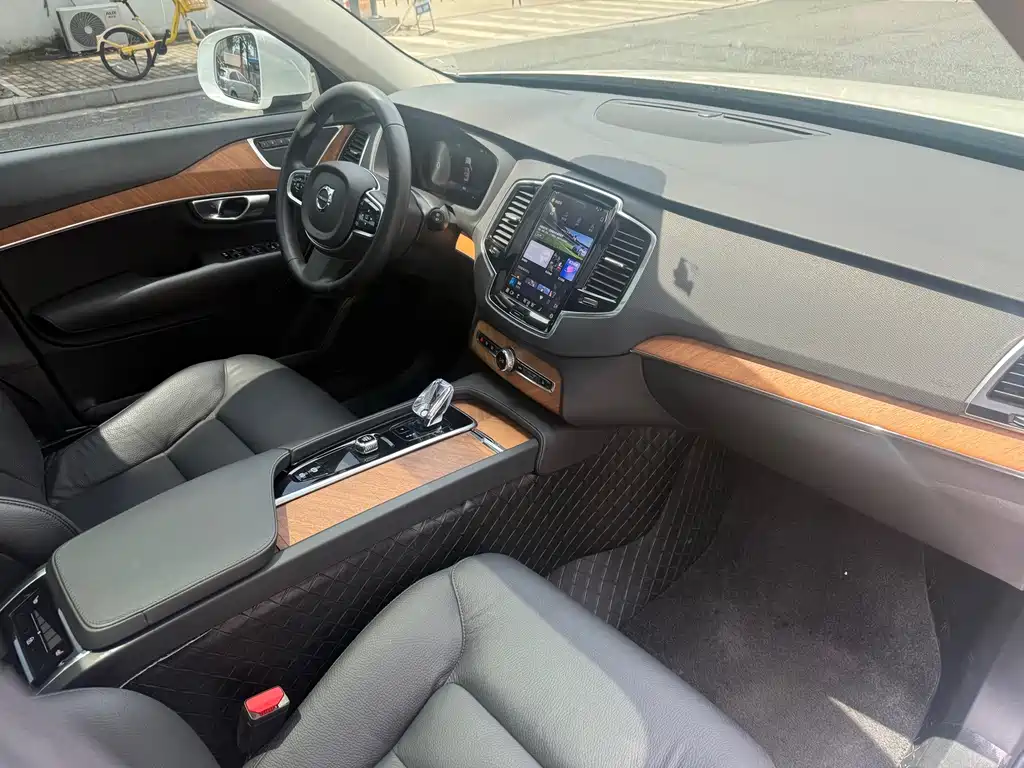 Volvo XC90 2025 B6 Intelligent Luxury Edition 7-seater