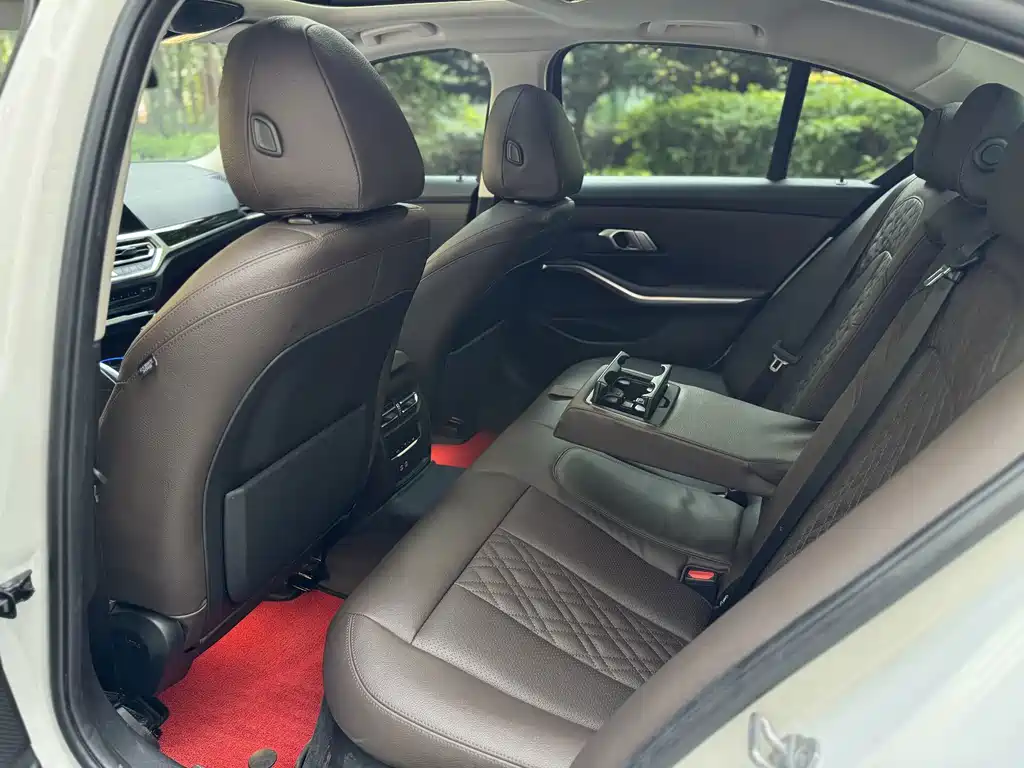 BMW 3 Series 2022 320i Sport Line