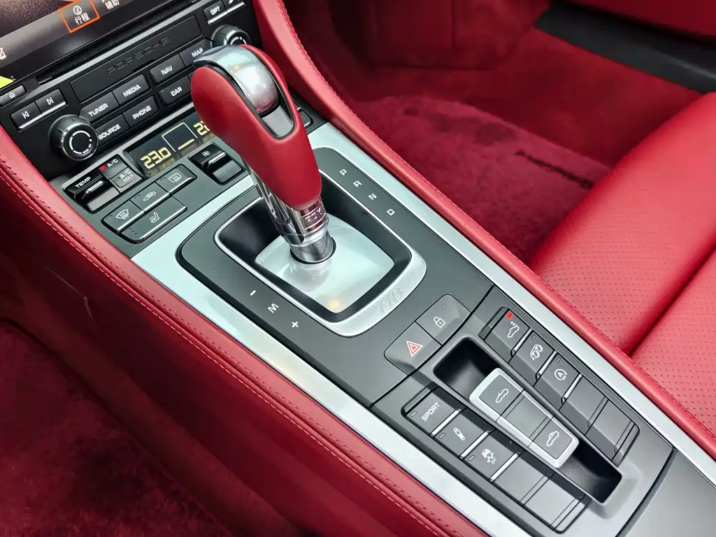 Porsche 718 Boxster 2.0T 2018 Model