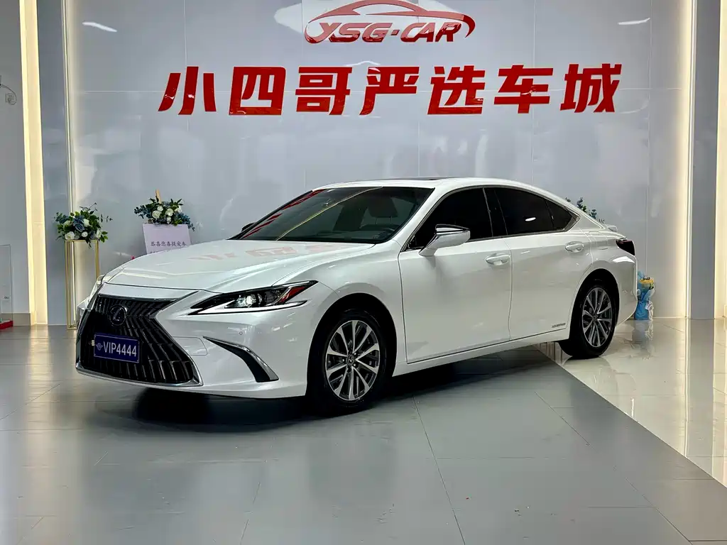 Lexus ES 2021 300h Excellence Edition