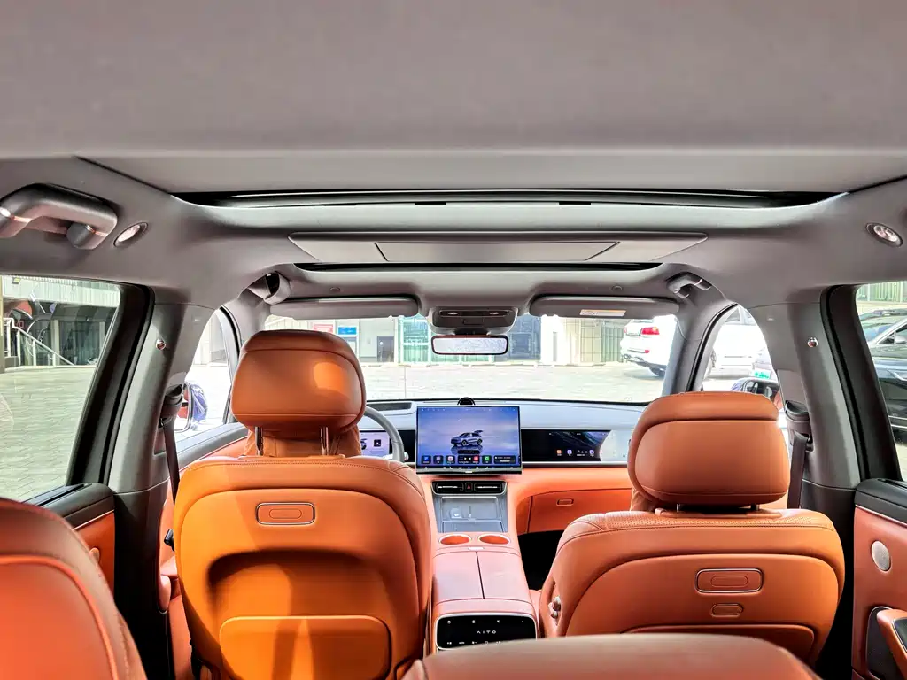 SUV M7 2026 Edition Range-Extended Ultra Four-Wheel Drive 5-Seater 192-line LiDAR