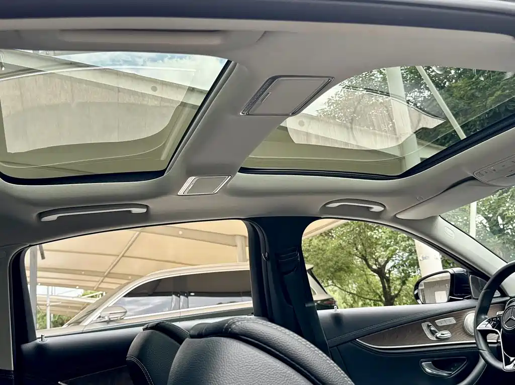 Mercedes-Benz E 350 e L Plug-in Hybrid Sedan 2021