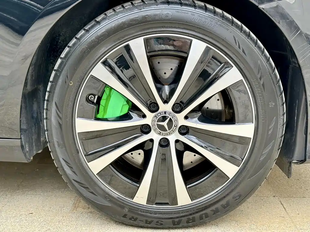 Mercedes-Benz E 350 e L Plug-in Hybrid Sedan 2021