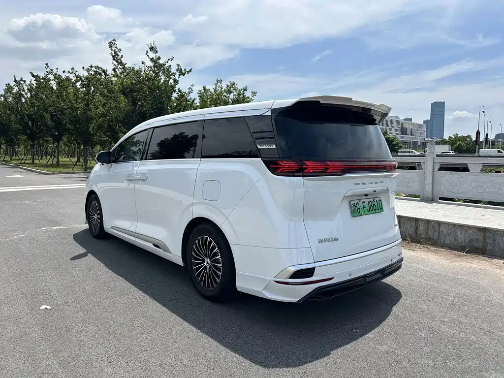 Tengri D9 2024 Model DM-i 980 All-Wheel Drive Prestige Edition