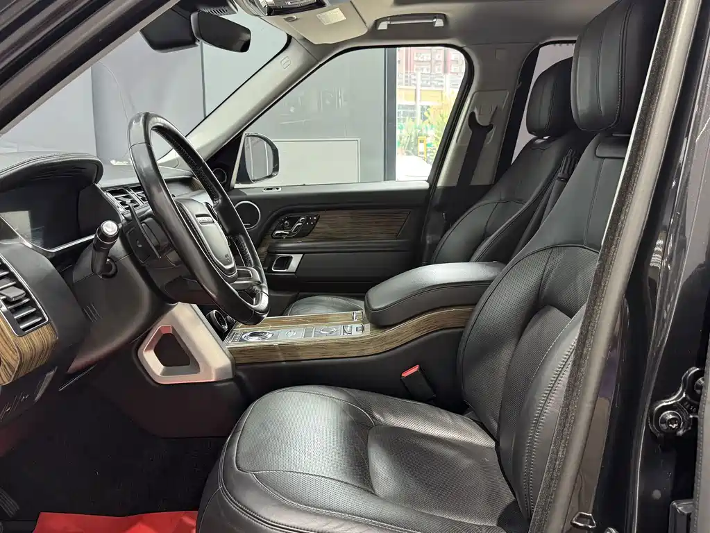 Range Rover 2019 3.0 SC V6 Long Wheelbase Edition