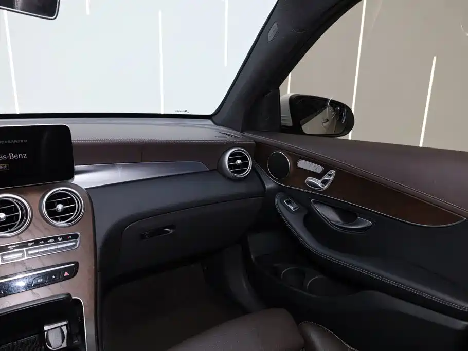 Mercedes-Benz GLC 2021 GLC 260 L 4MATIC Luxury Edition