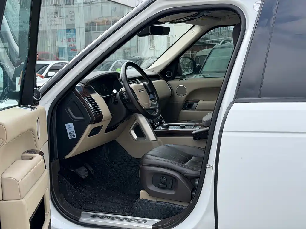 Range Rover 2017 3.0 SC V6 Vogue Extended Edition