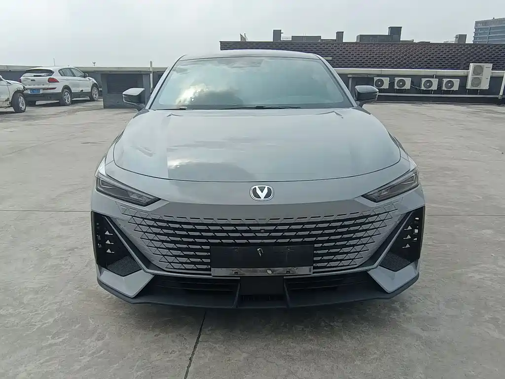 Changan UNI-V 2022 Model 1.5T Sports Edition