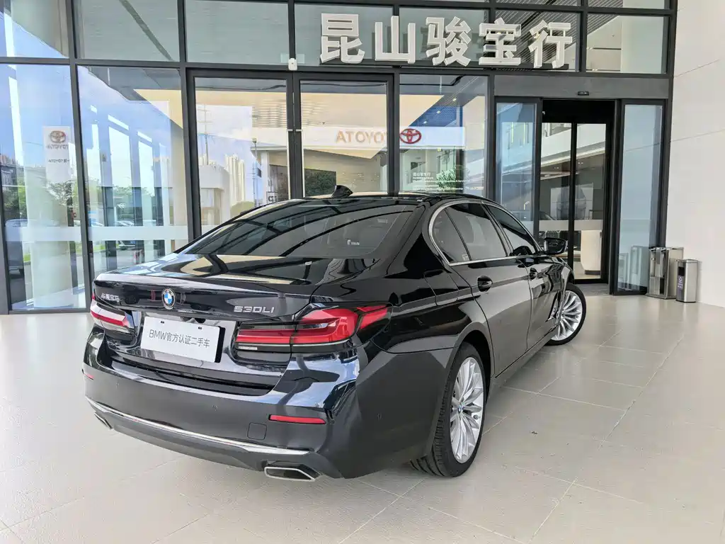 BMW 5 Series 2021 530Li Grandeur Edition Luxury Package