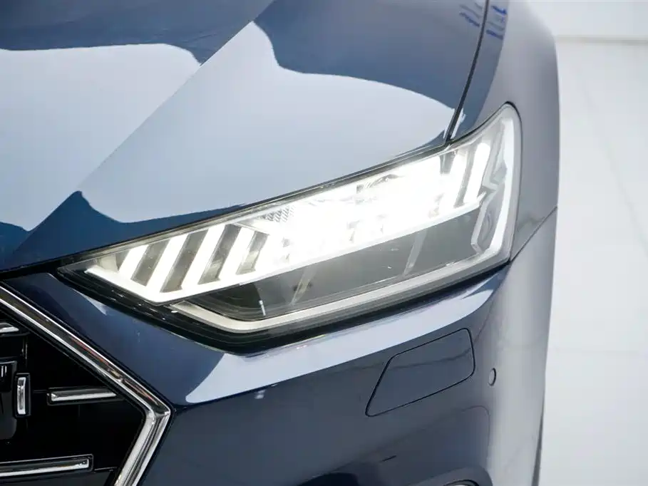 Audi A7L 2024 45TFSI quattro S-line Jianyuan Type Flow Crystal Package