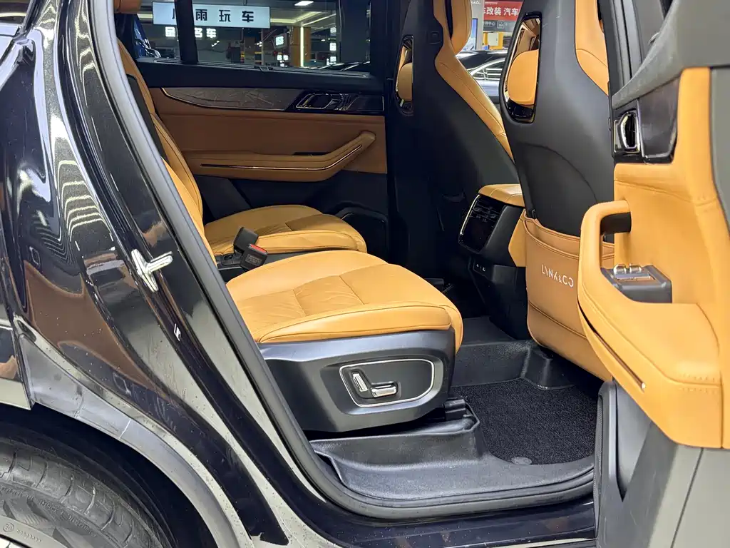 Lynk & Co 09 2021 2.0T Halo 6-seat