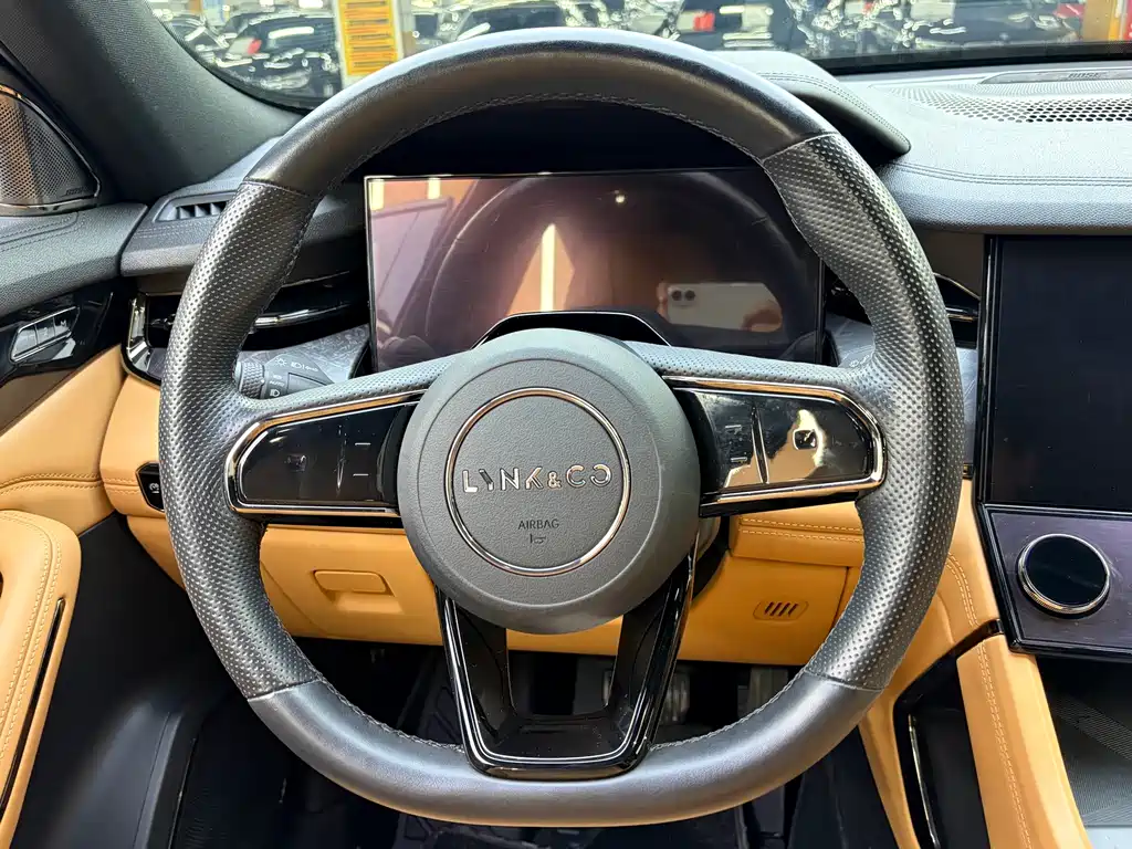 Lynk & Co 09 2021 2.0T Halo 6-seat