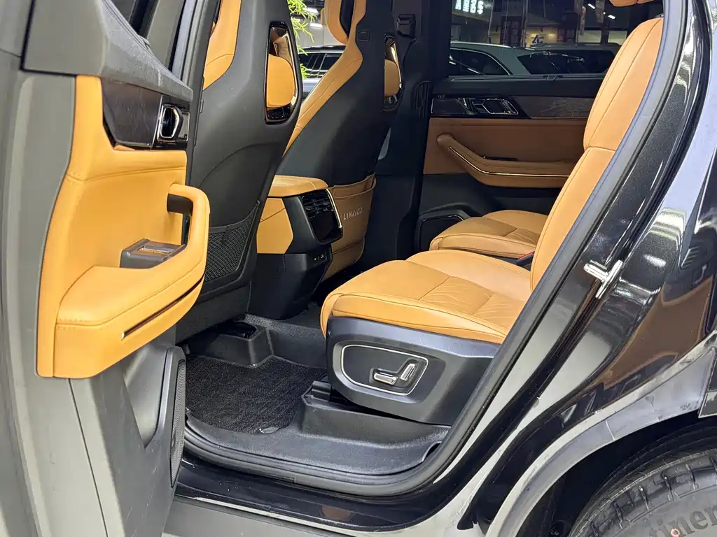 Lynk & Co 09 2021 2.0T Halo 6-seat