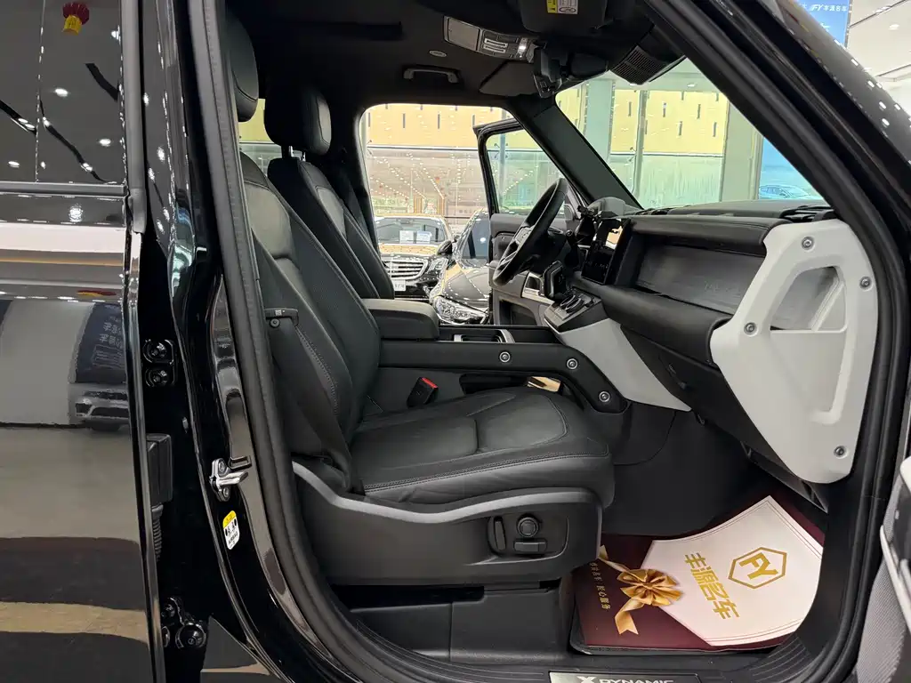 Land Rover Defender 2024 110 3.0T P400 X-DYNAMIC HSE