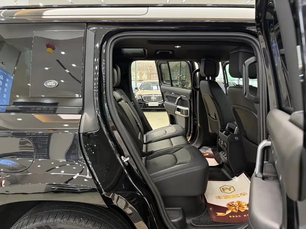 Land Rover Defender 2024 110 3.0T P400 X-DYNAMIC HSE