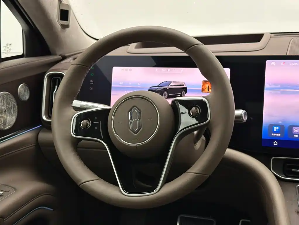 SUV M9 2025 Edition Range-Extended Ultra Version 52kWh 6-Seat Version 192-line LiDAR