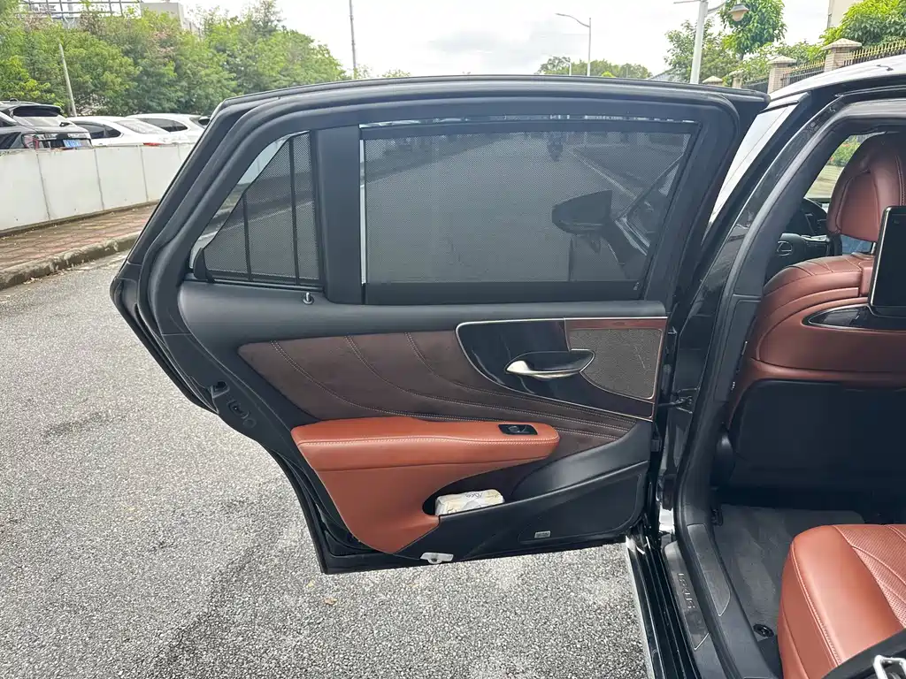 Lexus LS 2018 500h Executive Edition National VI